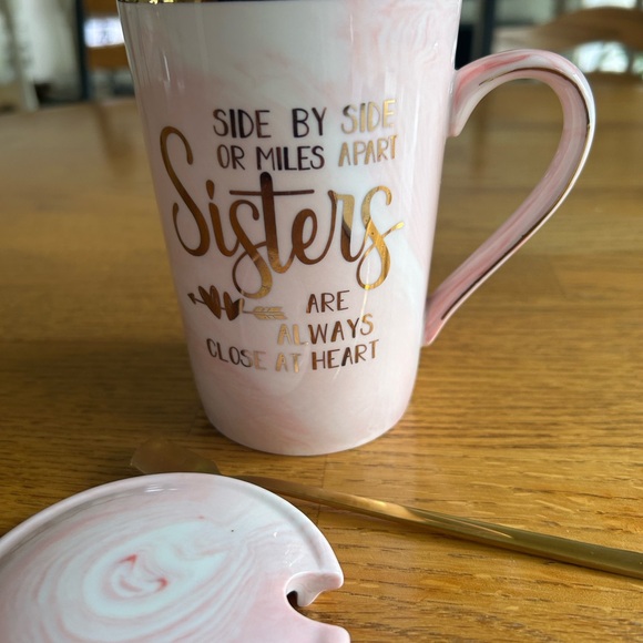 Sisters Ceramic Mug with Lid and Spoon - Picture 3 of 5
